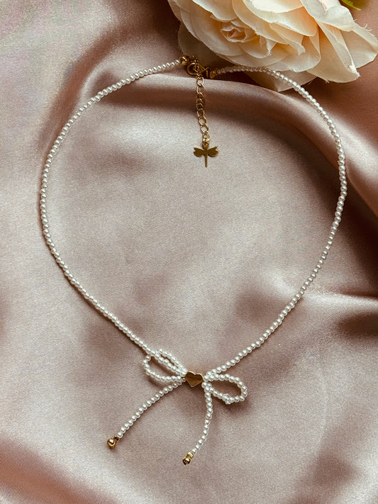 Bow necklace